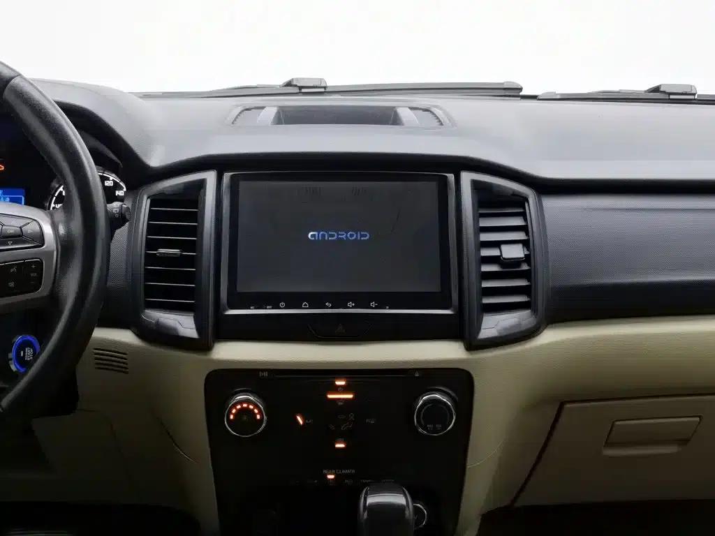 2016 Ford Everest 2.0T Gasoline Automatic 4WD Elite Edition — миниатюра 12