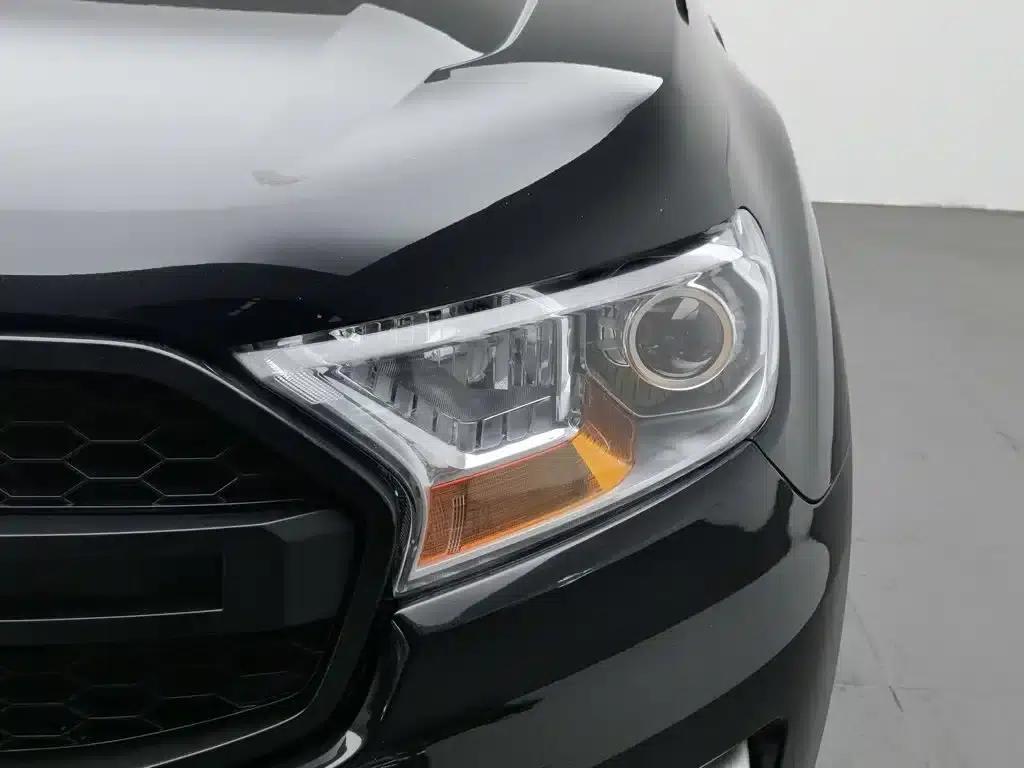 2016 Ford Everest 2.0T Gasoline Automatic 4WD Elite Edition — миниатюра 7