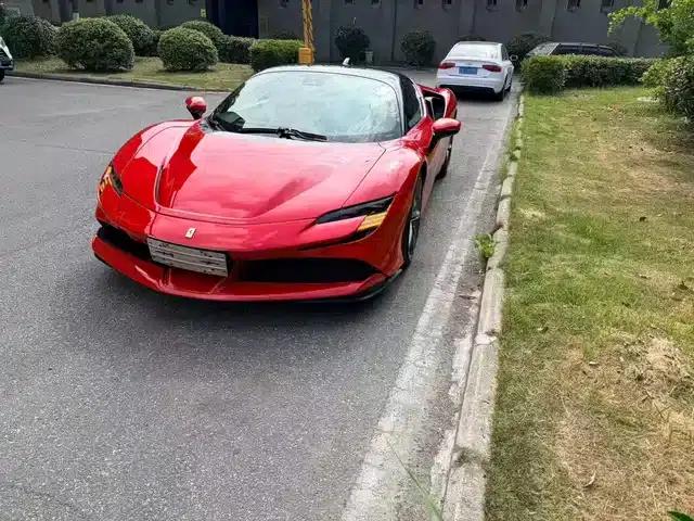 SF90 2020 3.9T V8 Stradale