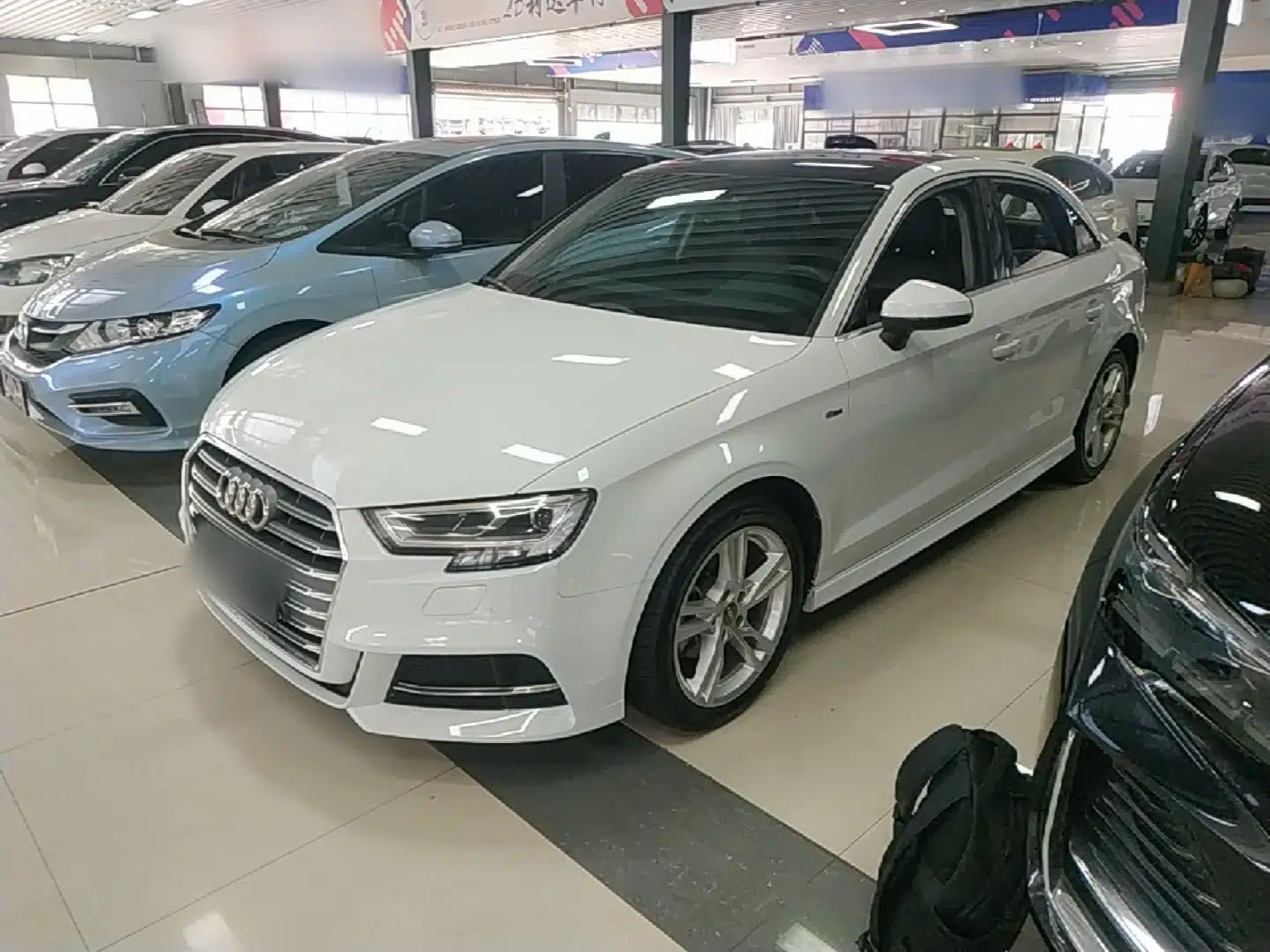 Audi A3 2020 Limousine 35 TFSI Fashion Edition China VI Emission Standard — миниатюра 1