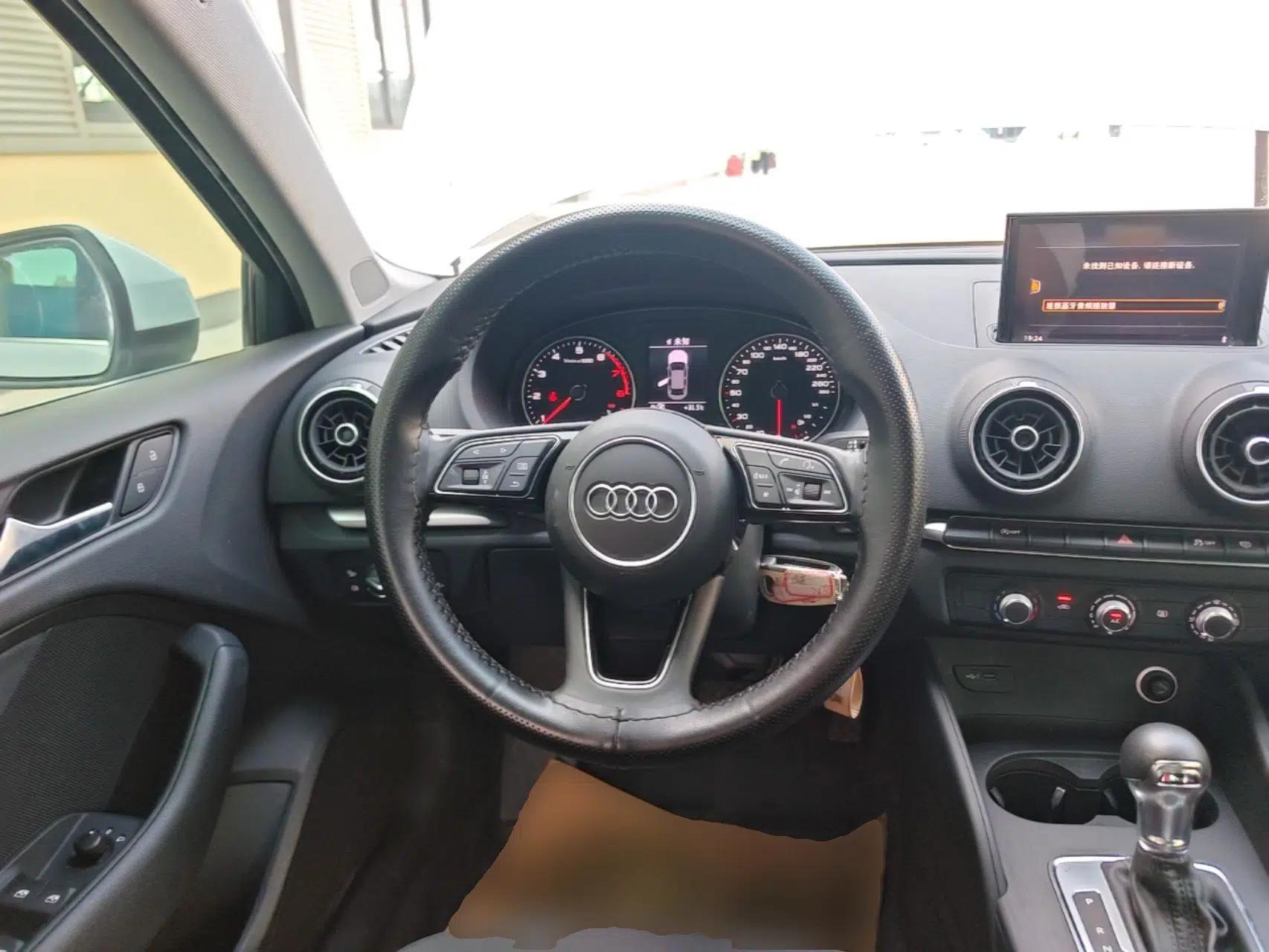 Audi A3 2019 Limousine 35 TFSI Ambition China VI — миниатюра 13