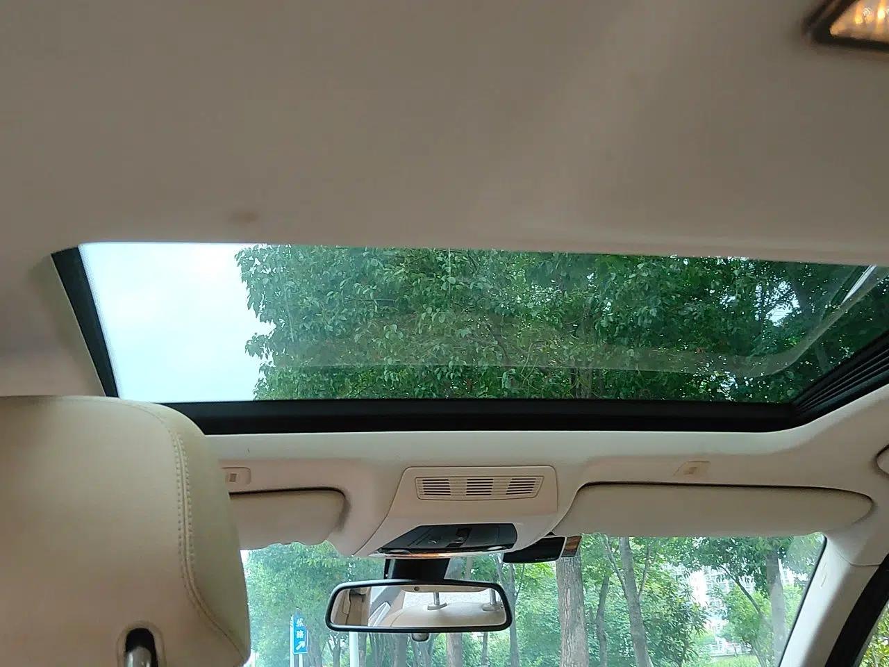 BMW 5 Series 2014 525Li Luxury Design Package — миниатюра 18