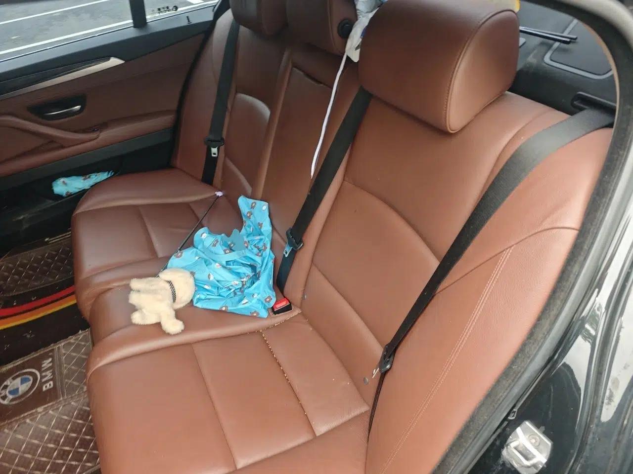 BMW 5 Series 2014 520Li Elegant Model — миниатюра 17