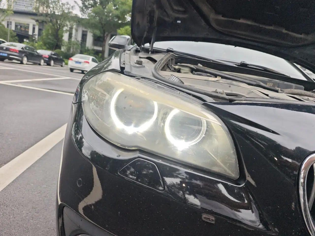 BMW 5 Series 2014 520Li Elegant Model — миниатюра 7