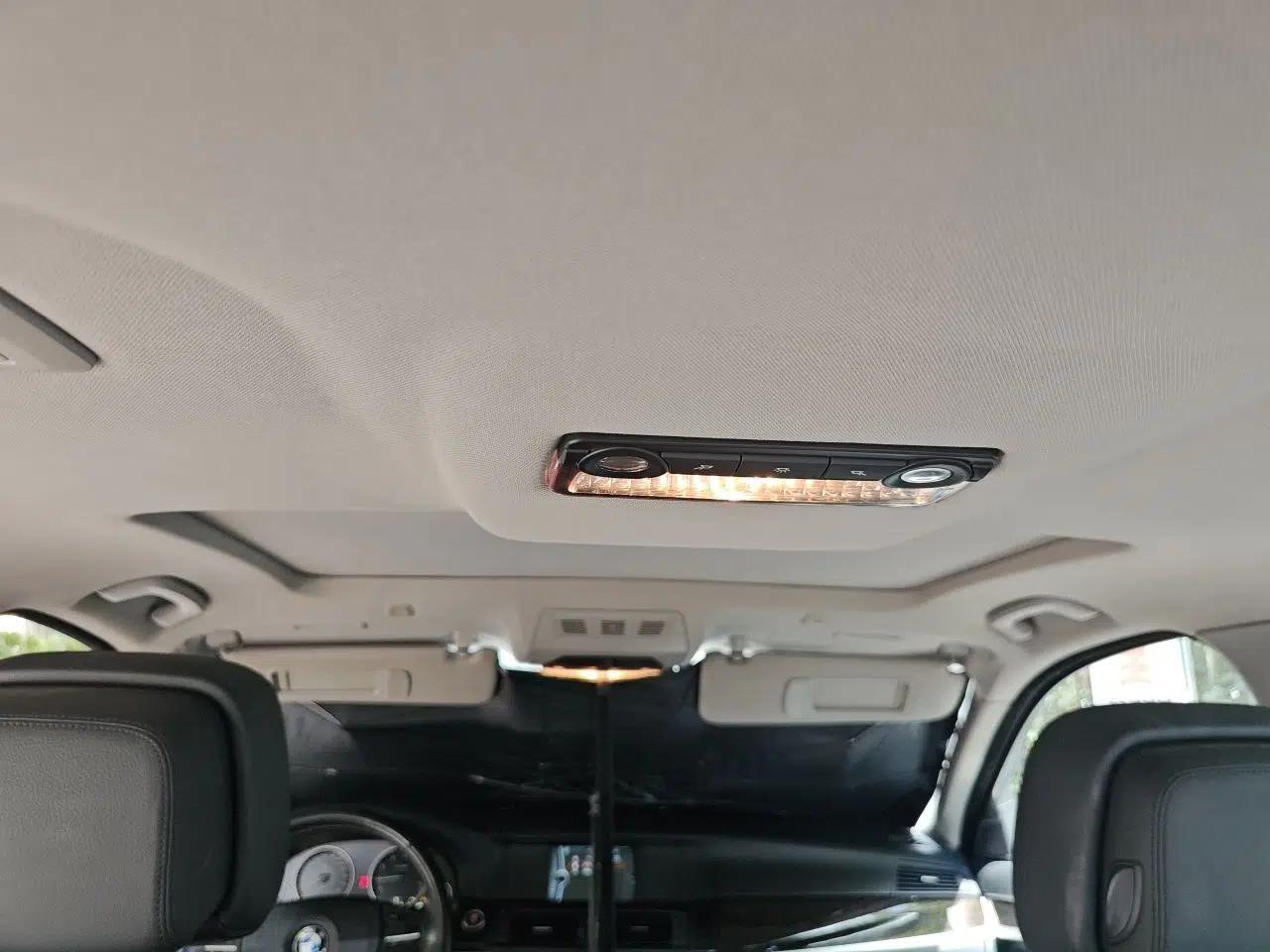 BMW 5 Series 2012 523Li Leading Model — миниатюра 18