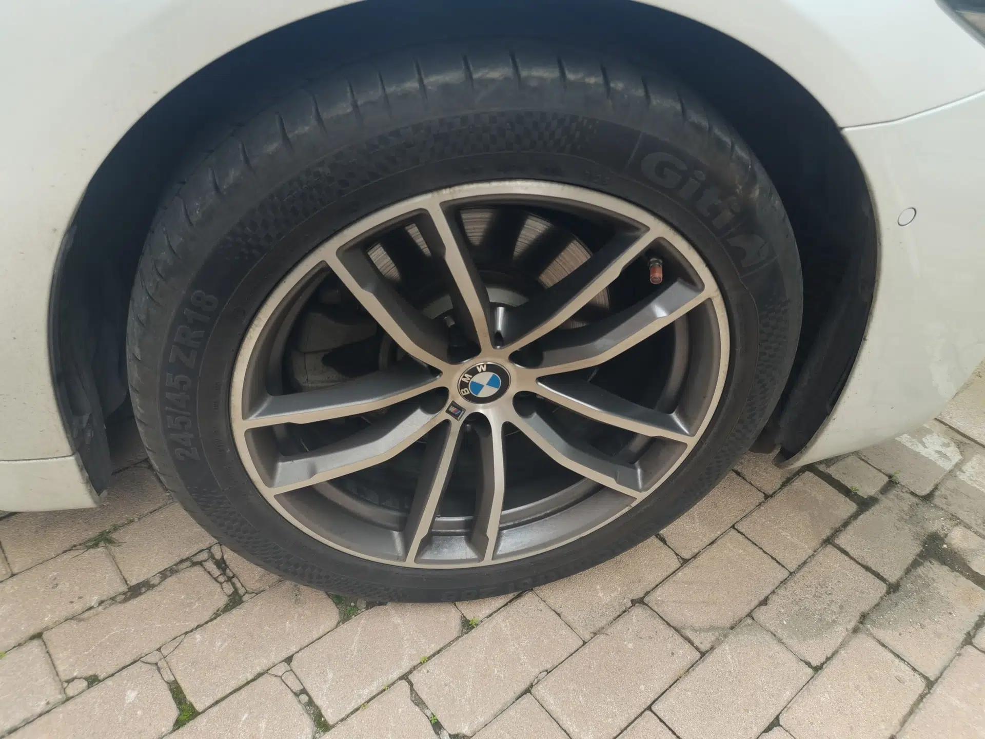 BMW 5 Series 2019 Restyled 525Li M Sport Package — миниатюра 8