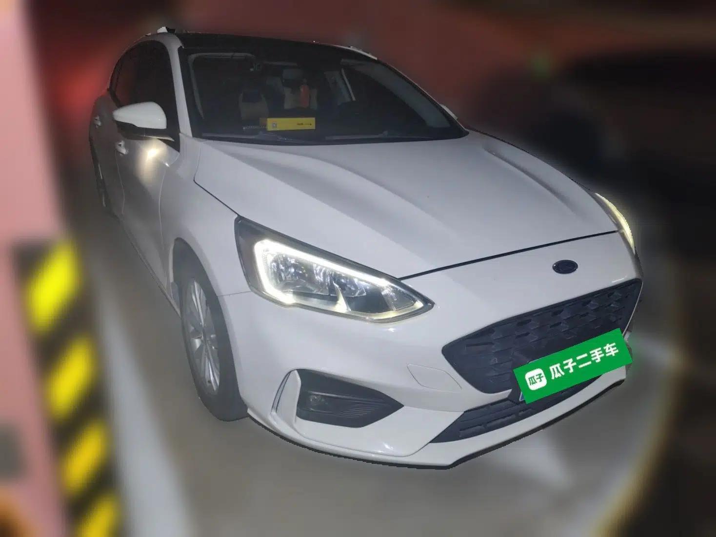 Ford Focus 2020 Sedan EcoBoost 180 Automatic Trend Edition — миниатюра 3