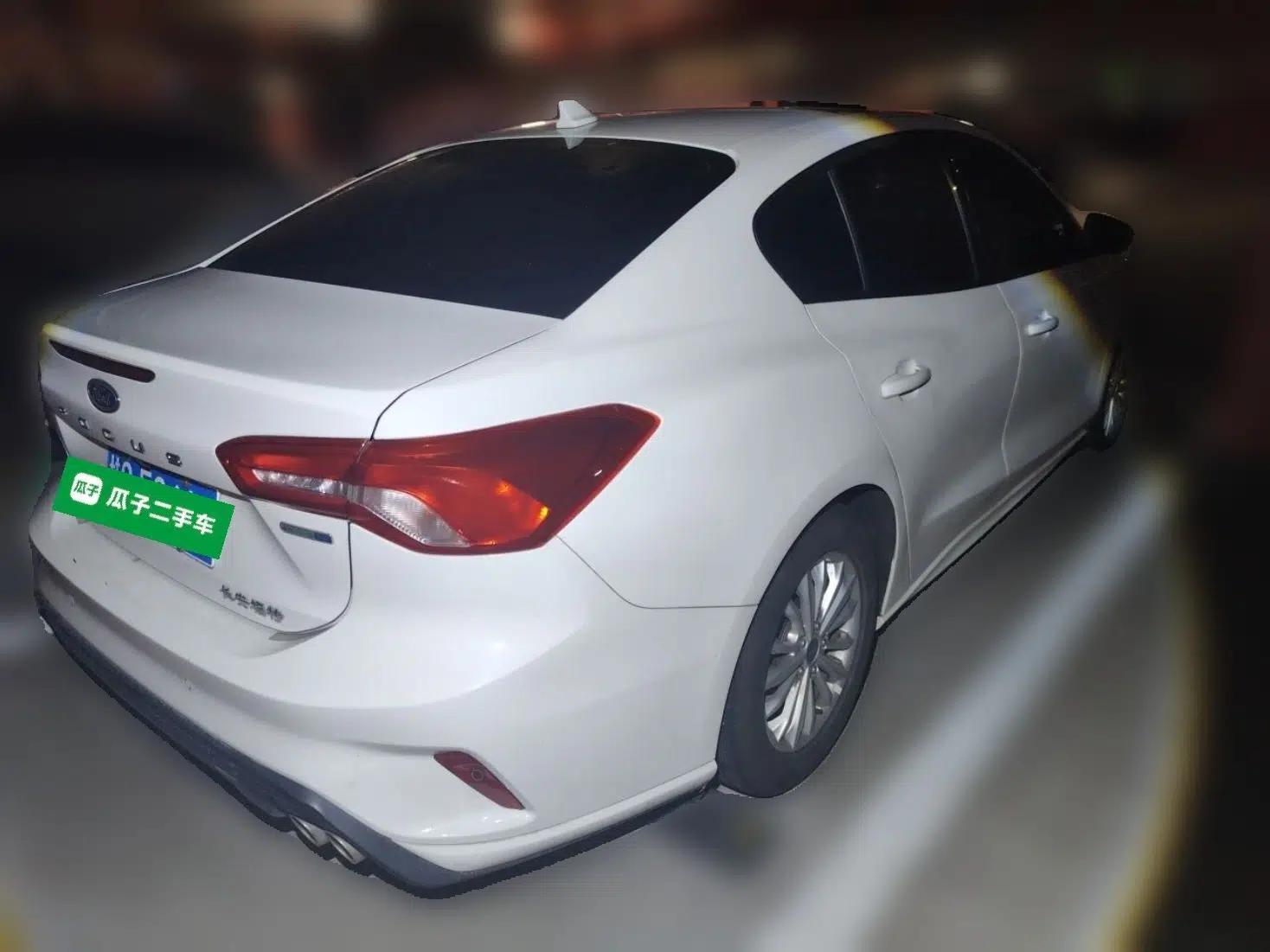 Ford Focus 2020 Sedan EcoBoost 180 Automatic Trend Edition — миниатюра 6