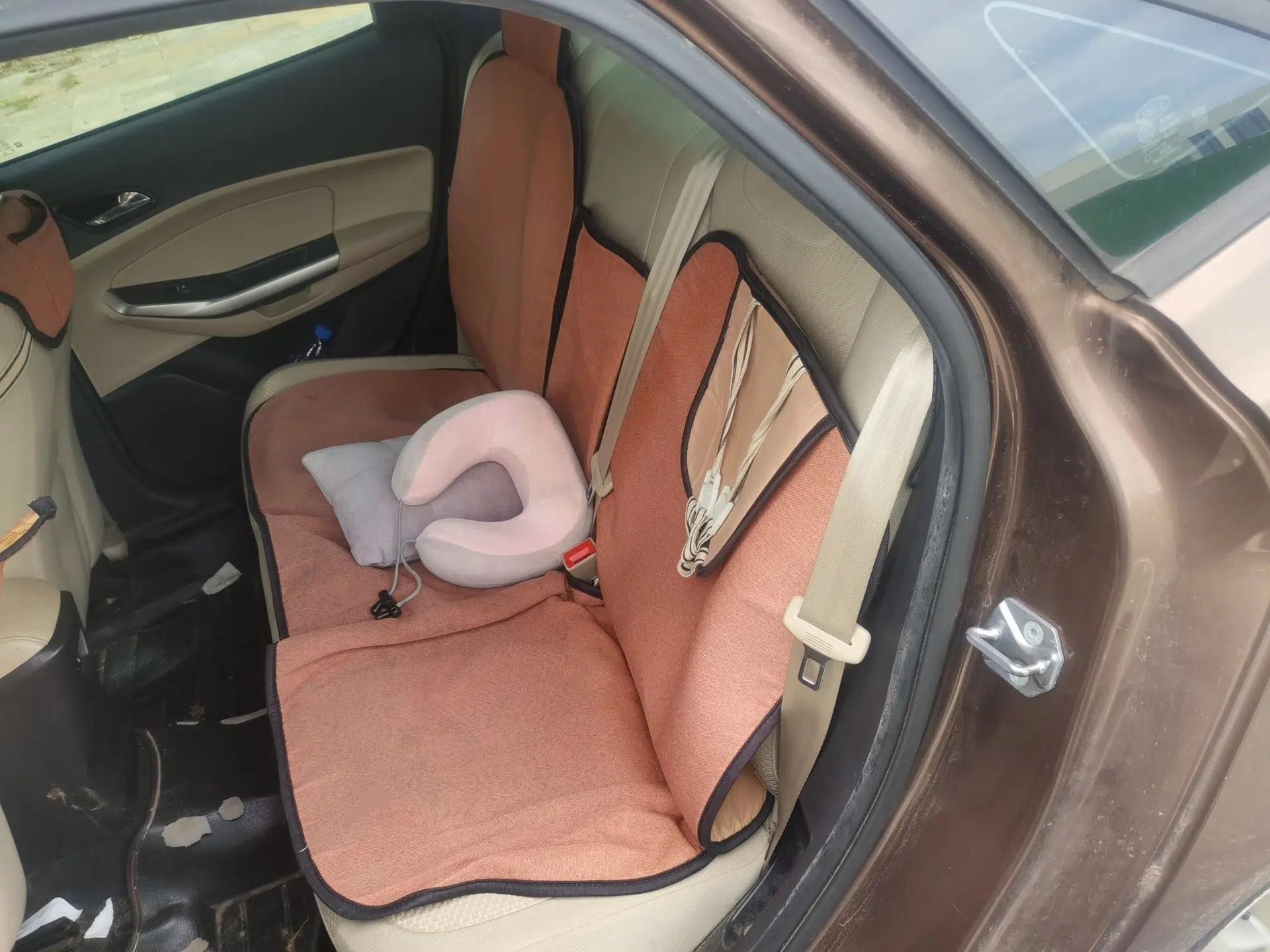 Ford Escort 2015 1.5L Manual Comfort Model — миниатюра 17