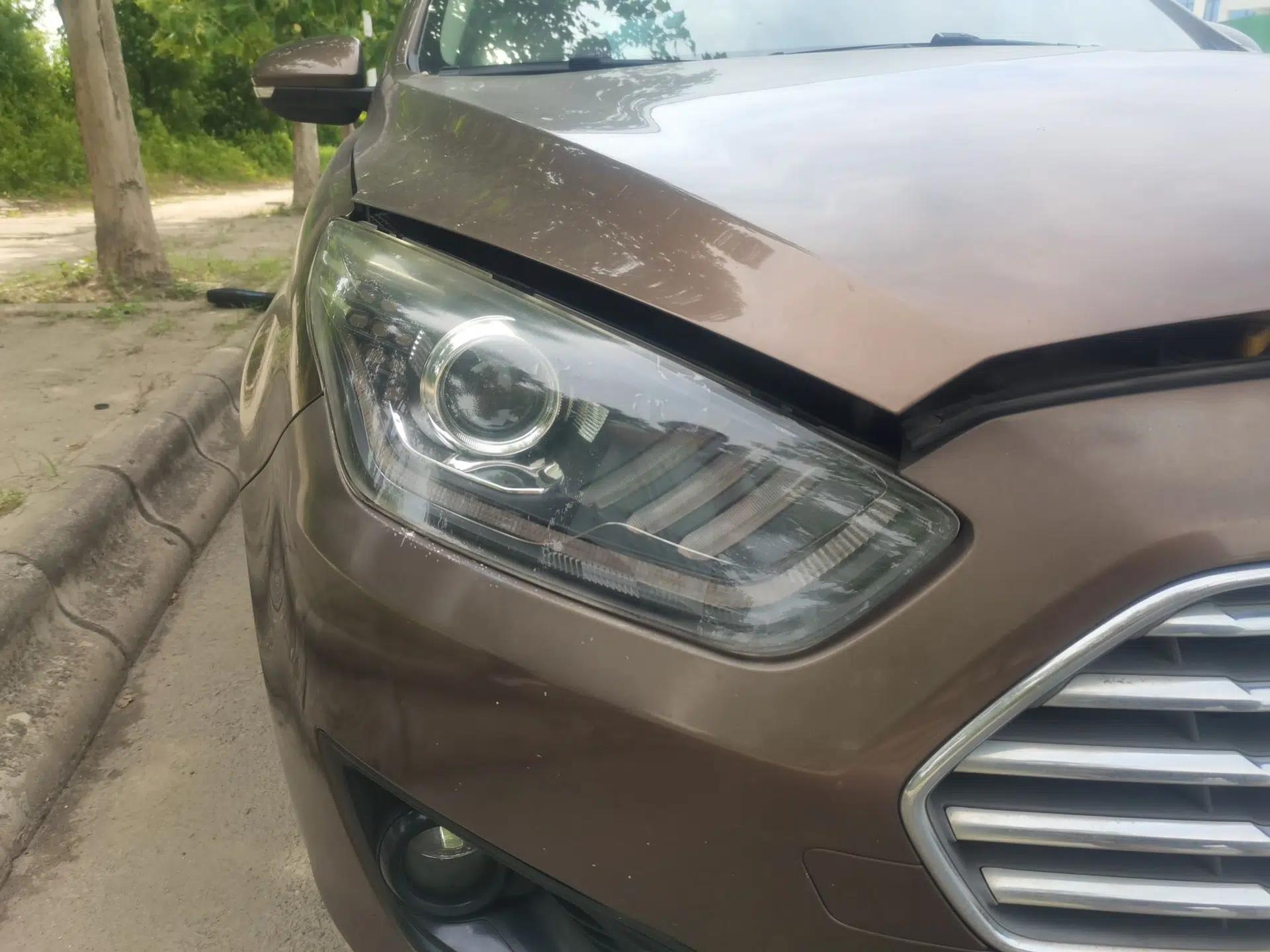 Ford Escort 2015 1.5L Manual Comfort Model — миниатюра 7