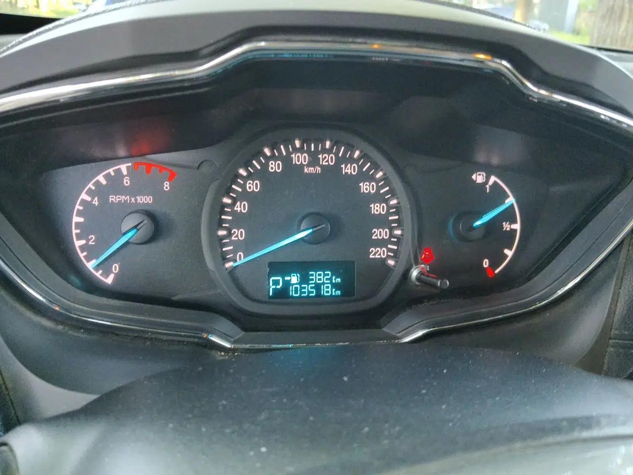 Ford Escort 2015 1.5L Automatic Fashion Model — миниатюра 11