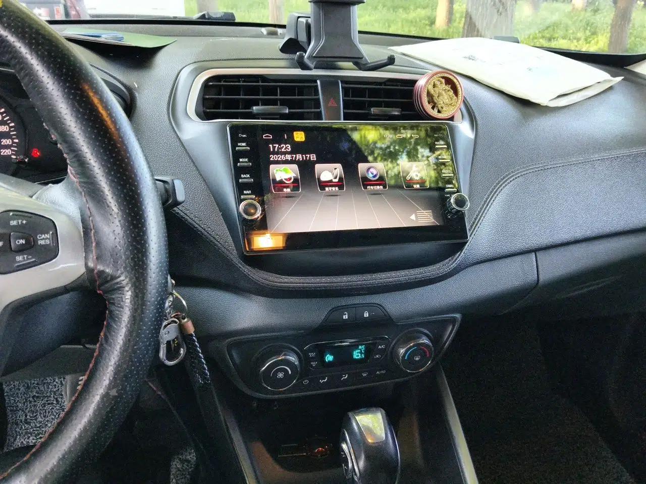 Ford Escort 2015 1.5L Automatic Fashion Model — миниатюра 13