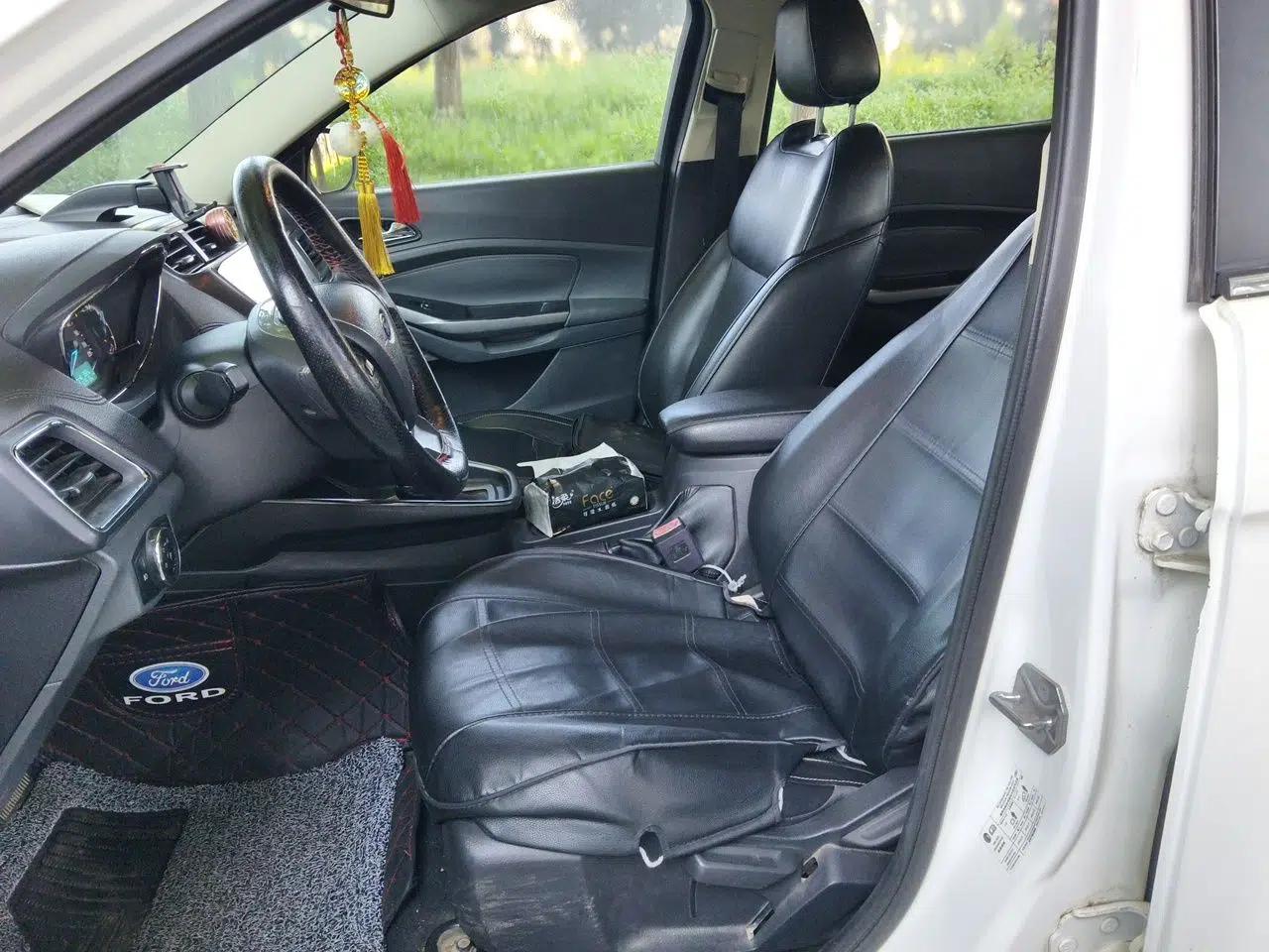 Ford Escort 2015 1.5L Automatic Fashion Model — миниатюра 15