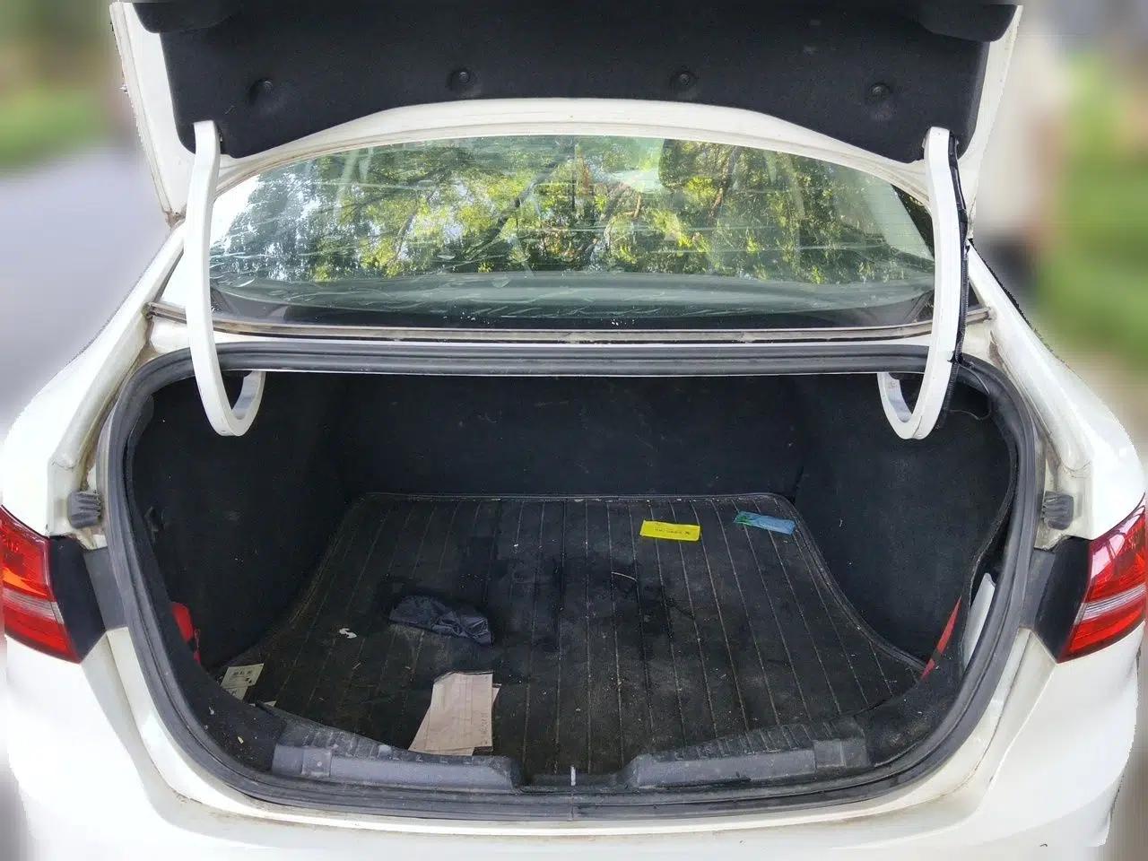 Ford Escort 2015 1.5L Automatic Fashion Model — миниатюра 19
