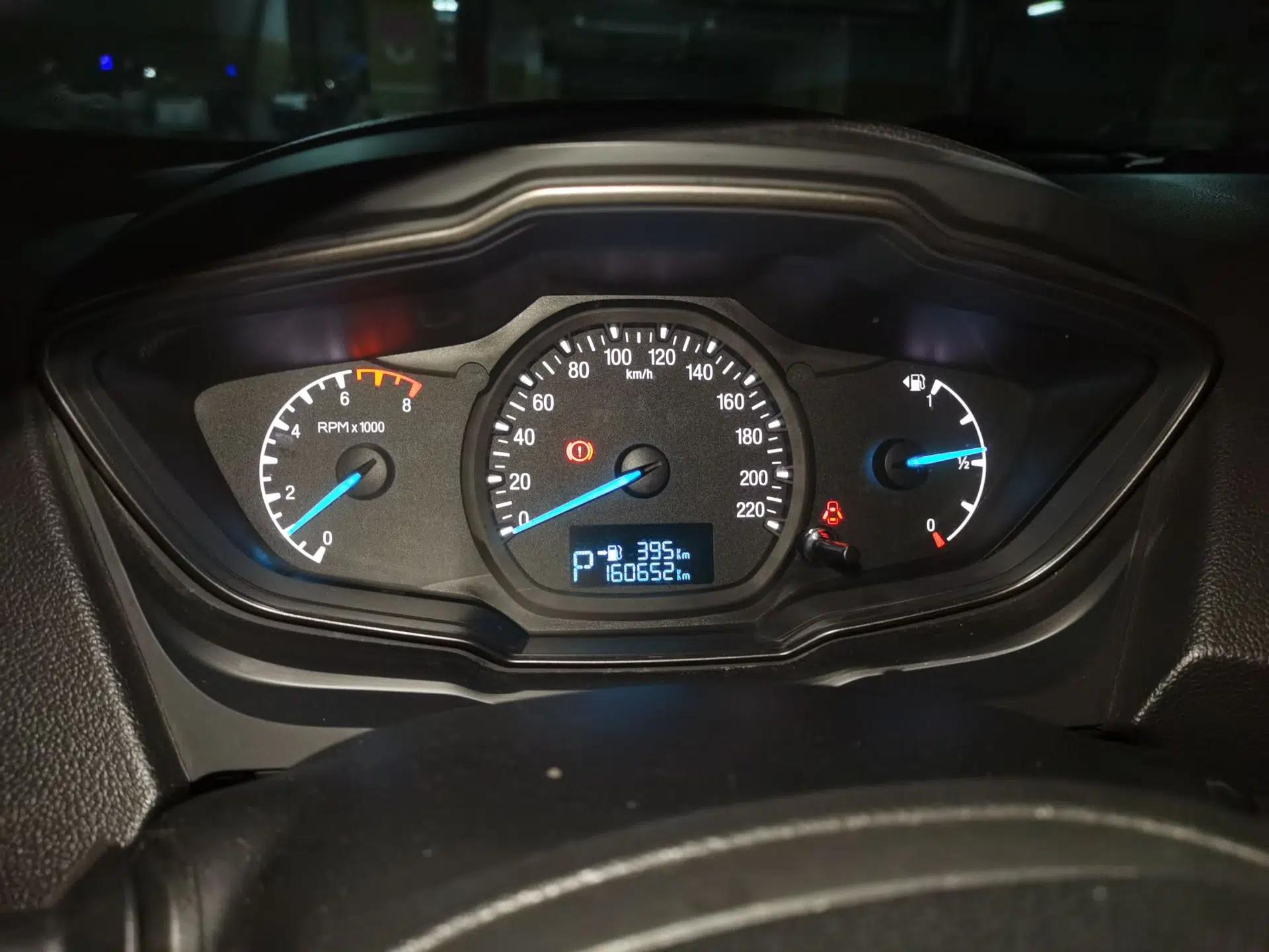 Ford Escort 2015 1.5L Automatic Comfort Edition — миниатюра 11