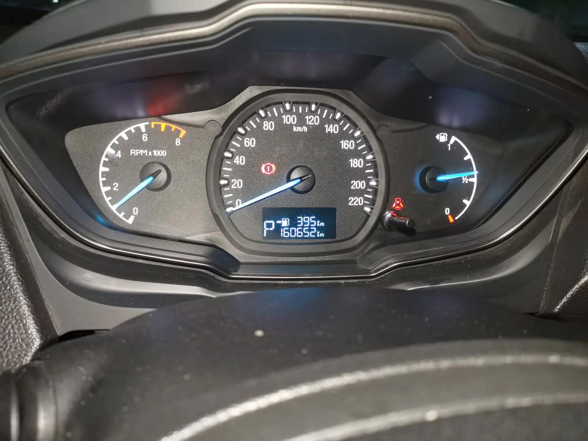 Ford Escort 2015 1.5L Automatic Comfort Edition — миниатюра 12