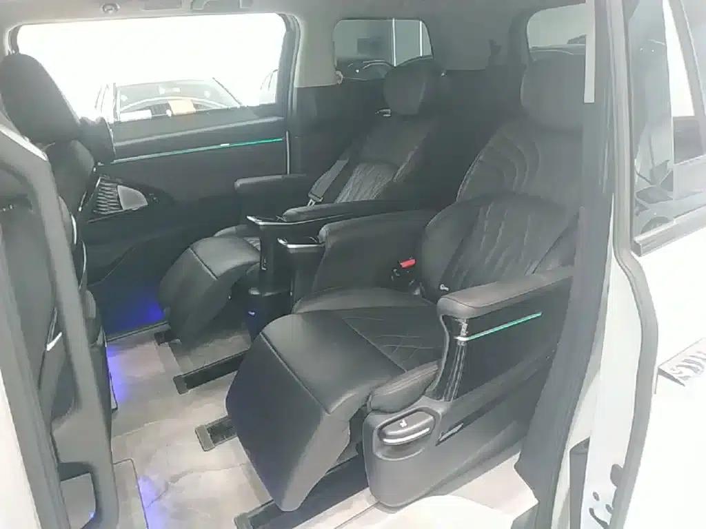 Trumpchi M8 2024 Master Series 400T Supreme Edition — миниатюра 17