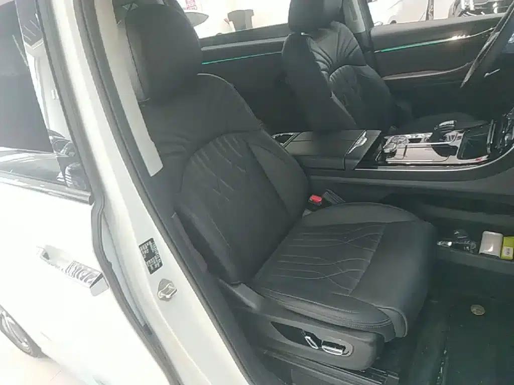 Trumpchi M8 2024 Master Series 400T Supreme Edition — миниатюра 25