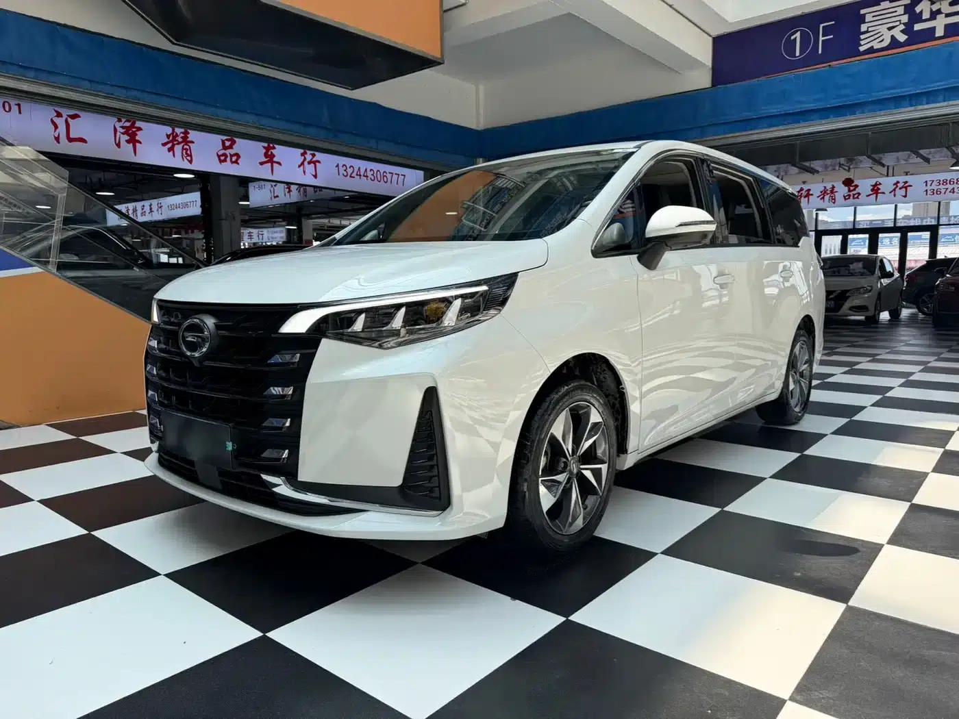 Trumpchi M6 2021 PRO 270T Automatic Premium Edition — миниатюра 1