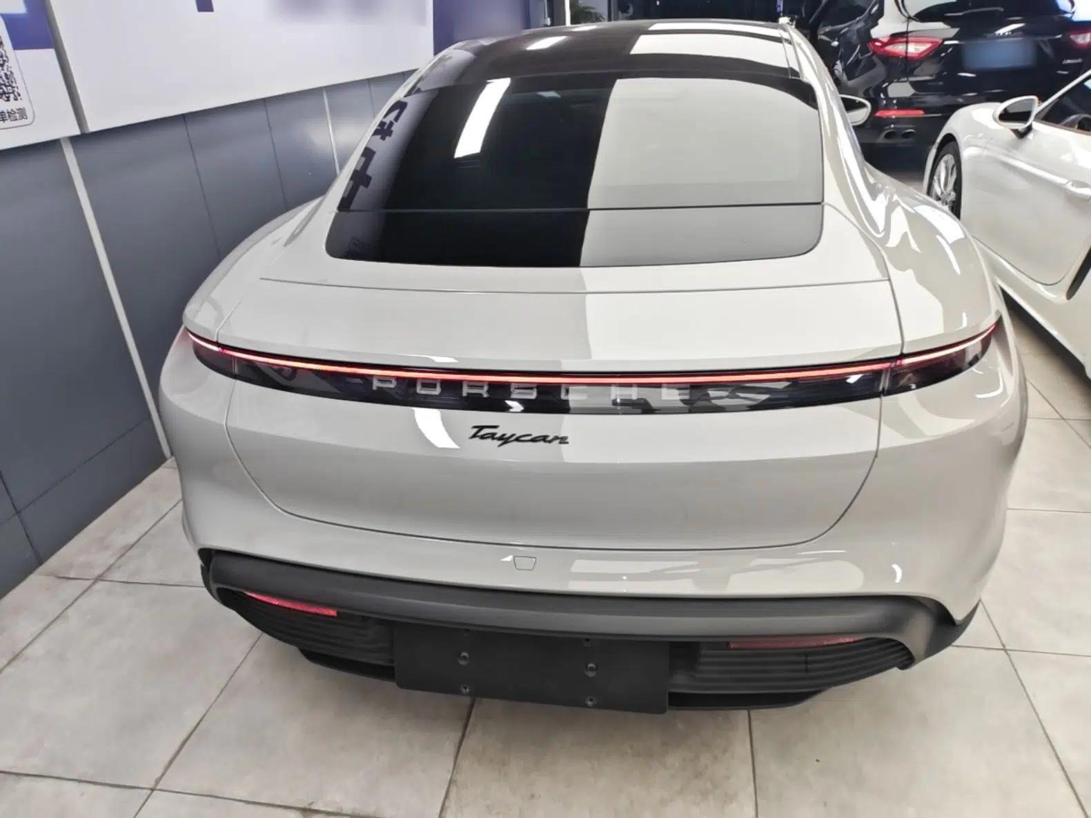 Porsche Taycan 2022-Year Updated Taycan — миниатюра 5