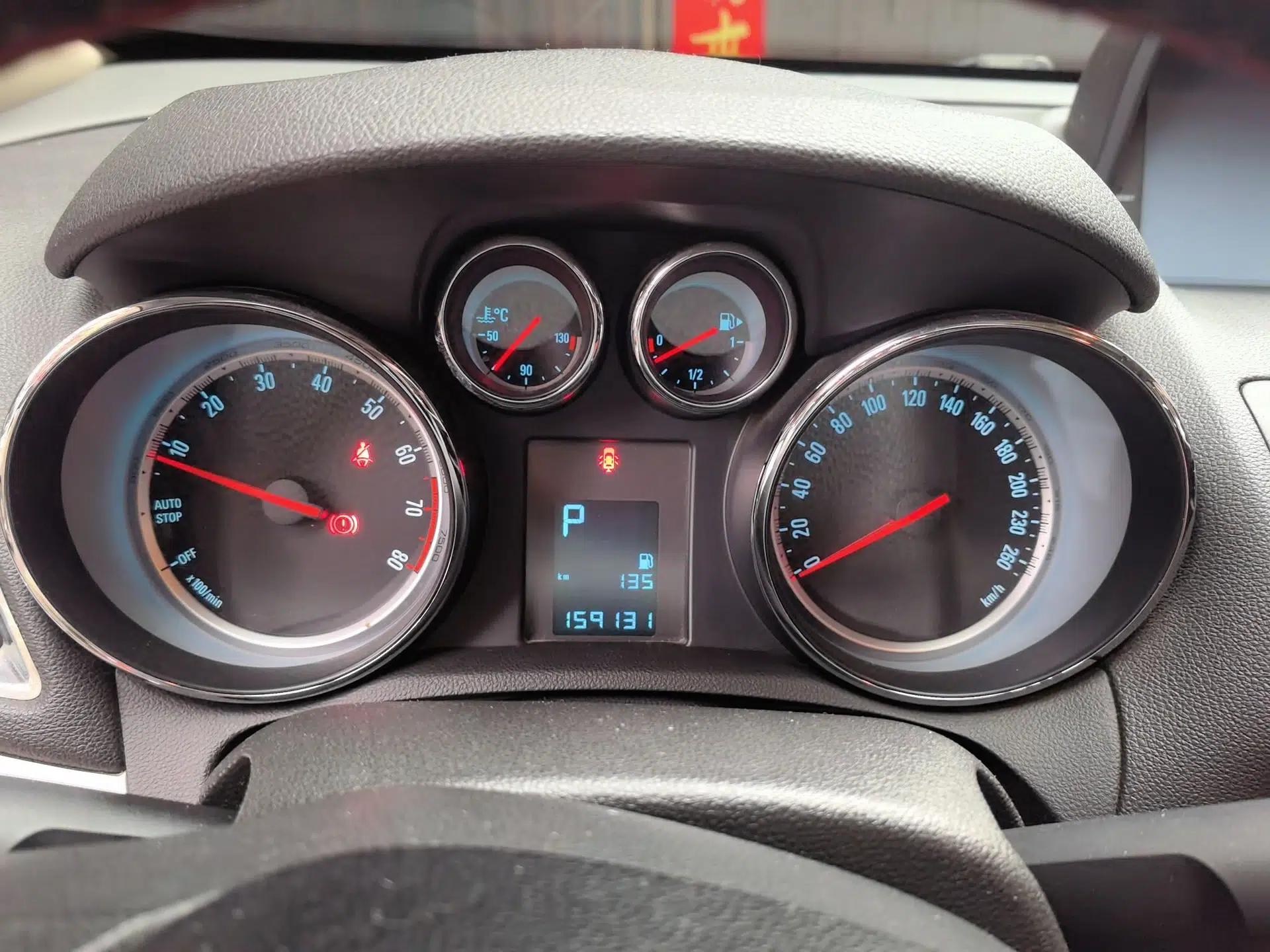 Buick Encore 2015 1.4T Automatic Two-Wheel Drive Urban Elite Version — миниатюра 11