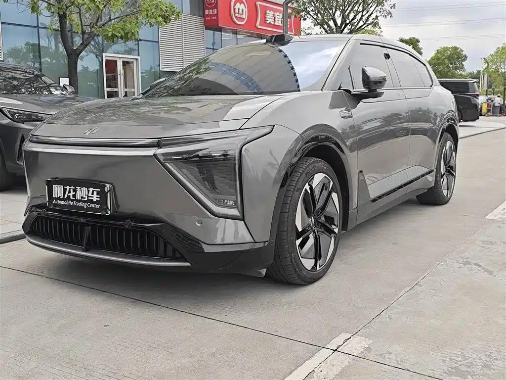 HiPhi Y 2023 560km Elite Edition — миниатюра 1