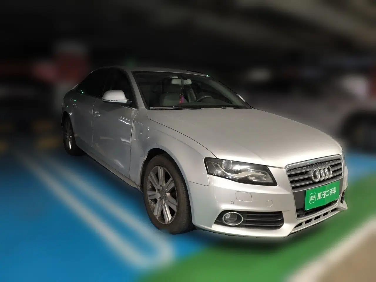 Audi A4L 2012 2.0 TFSI Automatic Technology Model — миниатюра 3