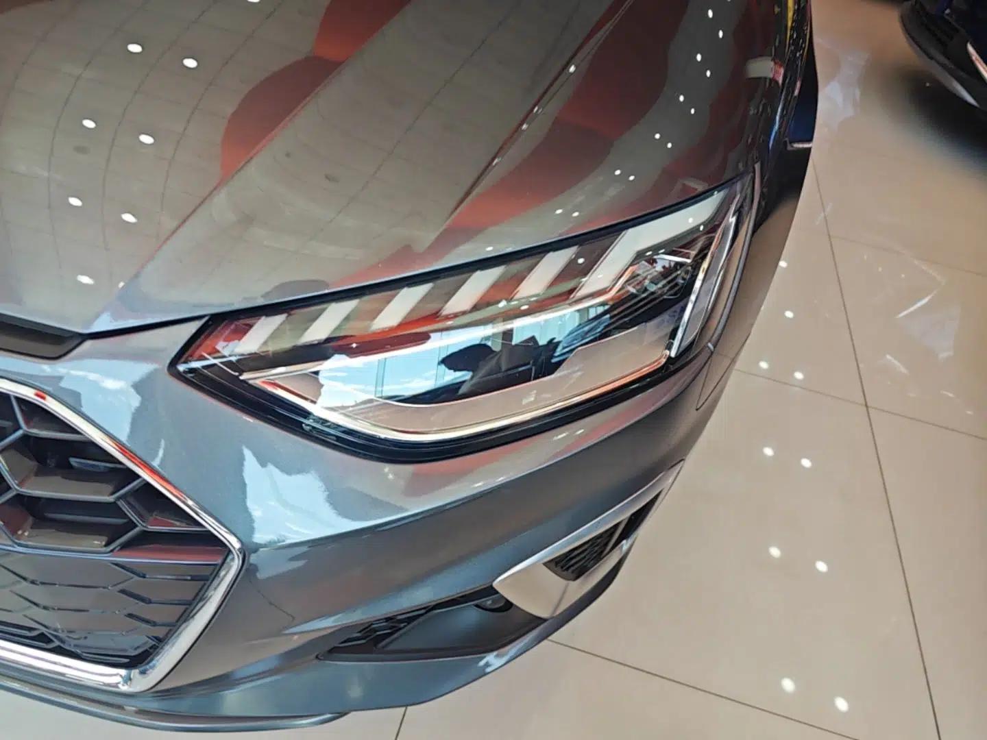 Audi A4L 2020 40 TFSI quattro Luxury Dynamic Model — миниатюра 8