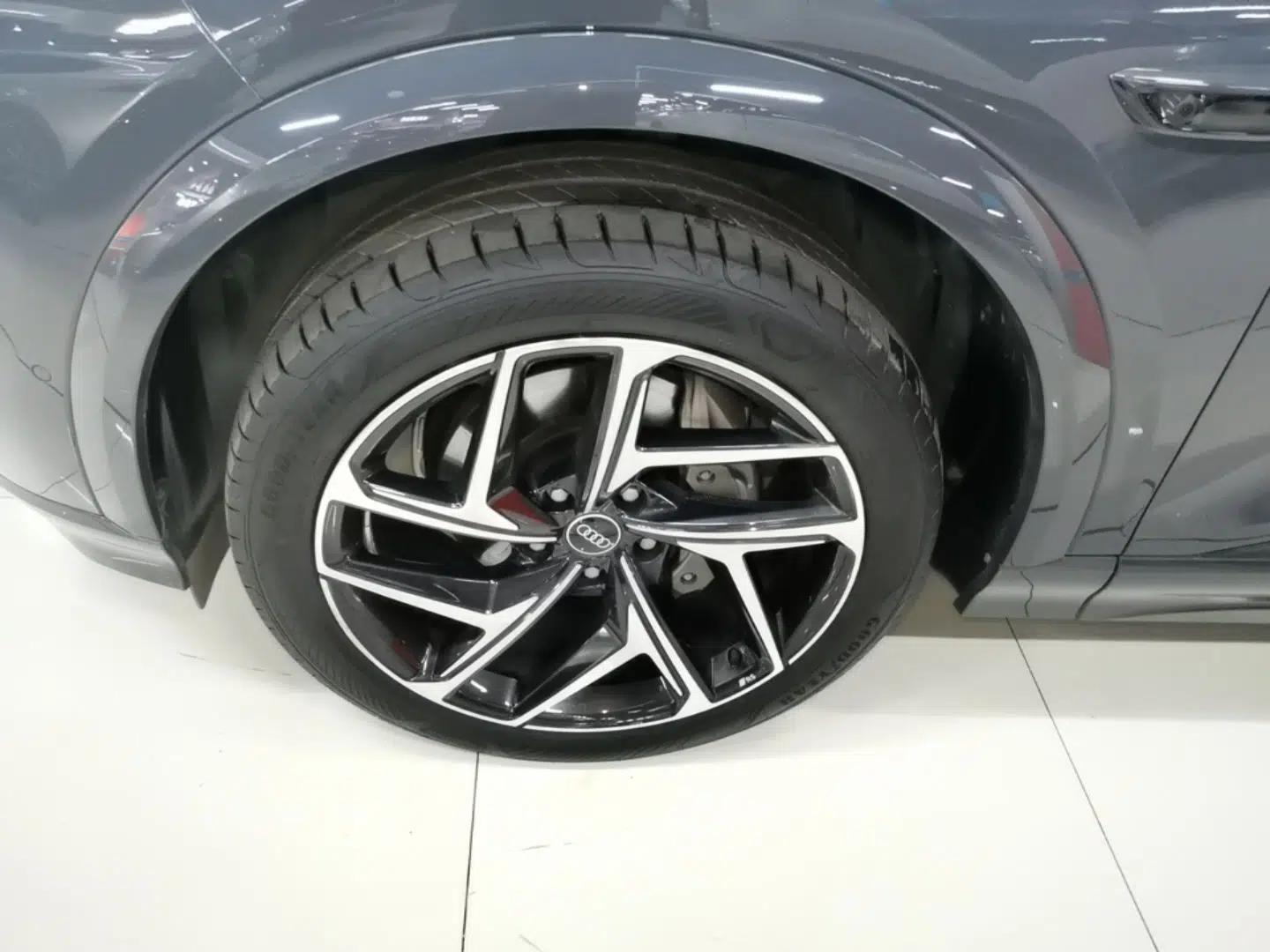 Audi Q6L e-tron 2026 First Launch Navigation Edition — миниатюра 10