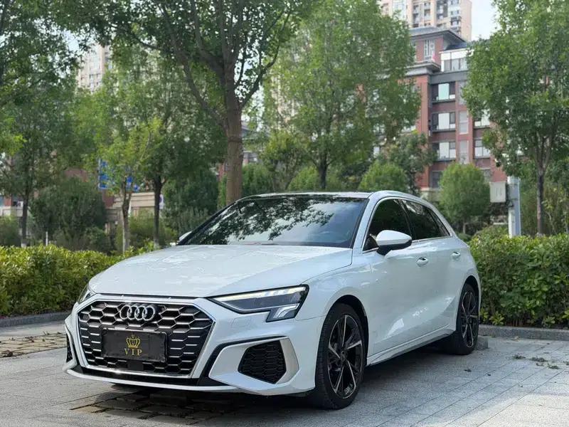 Audi A3 2022 Sportback 35 TFSI Fashion Sport — миниатюра 1