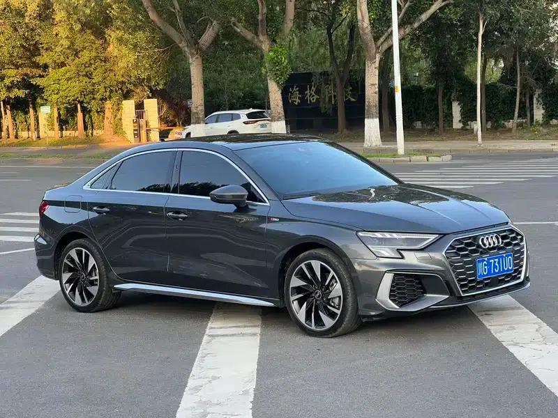 Audi A3 2023 Facelift A3L Limousine 35 TFSI Sporty Edition — миниатюра 3