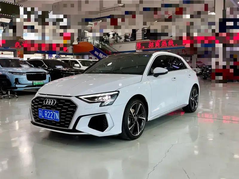 Audi A3 2023 Facelift Sportback 35 TFSI Fashion Sporty Model — миниатюра 1