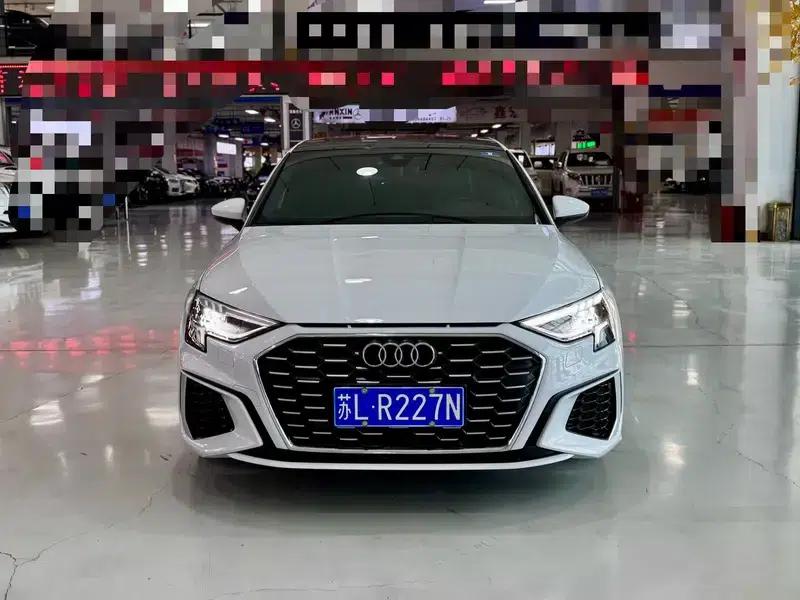 Audi A3 2023 Facelift Sportback 35 TFSI Fashion Sporty Model — миниатюра 2