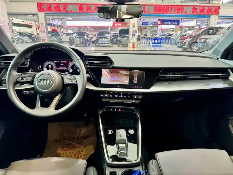 Audi A3 2023 Facelift Sportback 35 TFSI Fashion Sporty Model — миниатюра 7