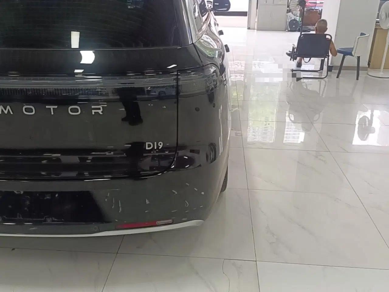 Leapmotor D19 2026 Range-Extended 500 Smart Luxury Edition Six-Seat — миниатюра 14