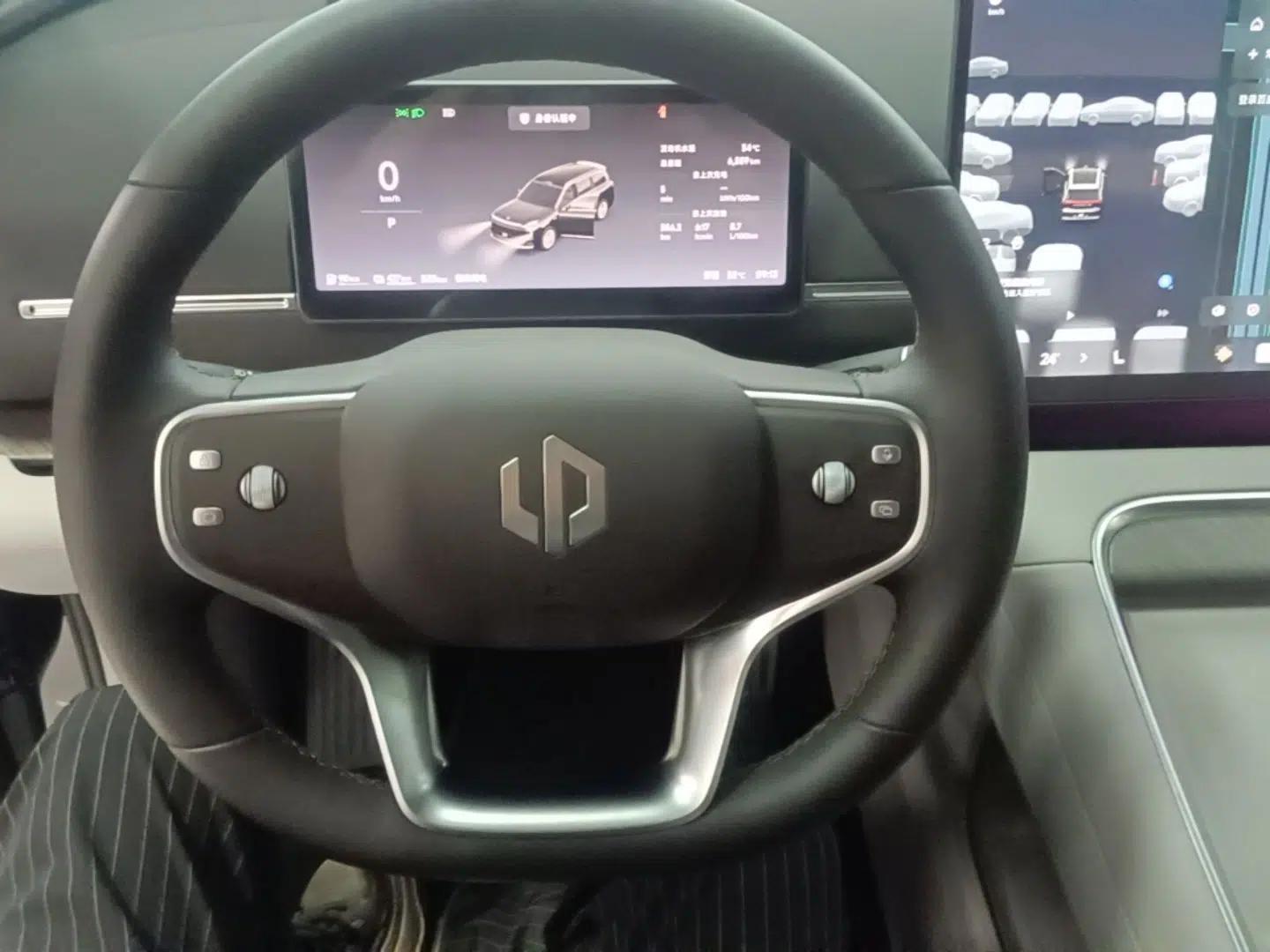 Leapmotor D19 2026 Range-Extended 500 Smart Luxury Edition Six-Seat — миниатюра 18