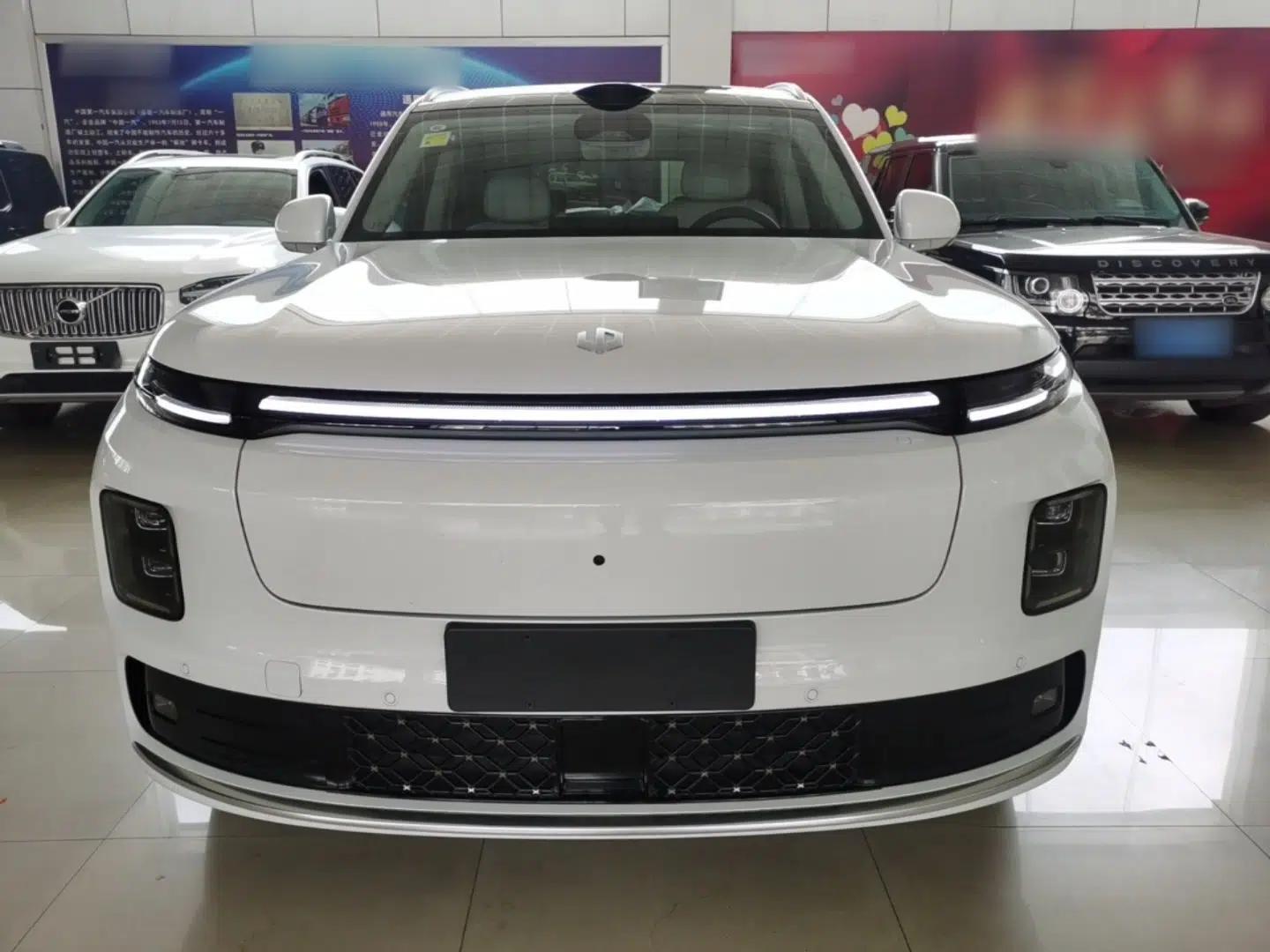 Leapmotor D19 2026 Pure Electric 720 Smart Luxury Edition Six-Seat — миниатюра 2