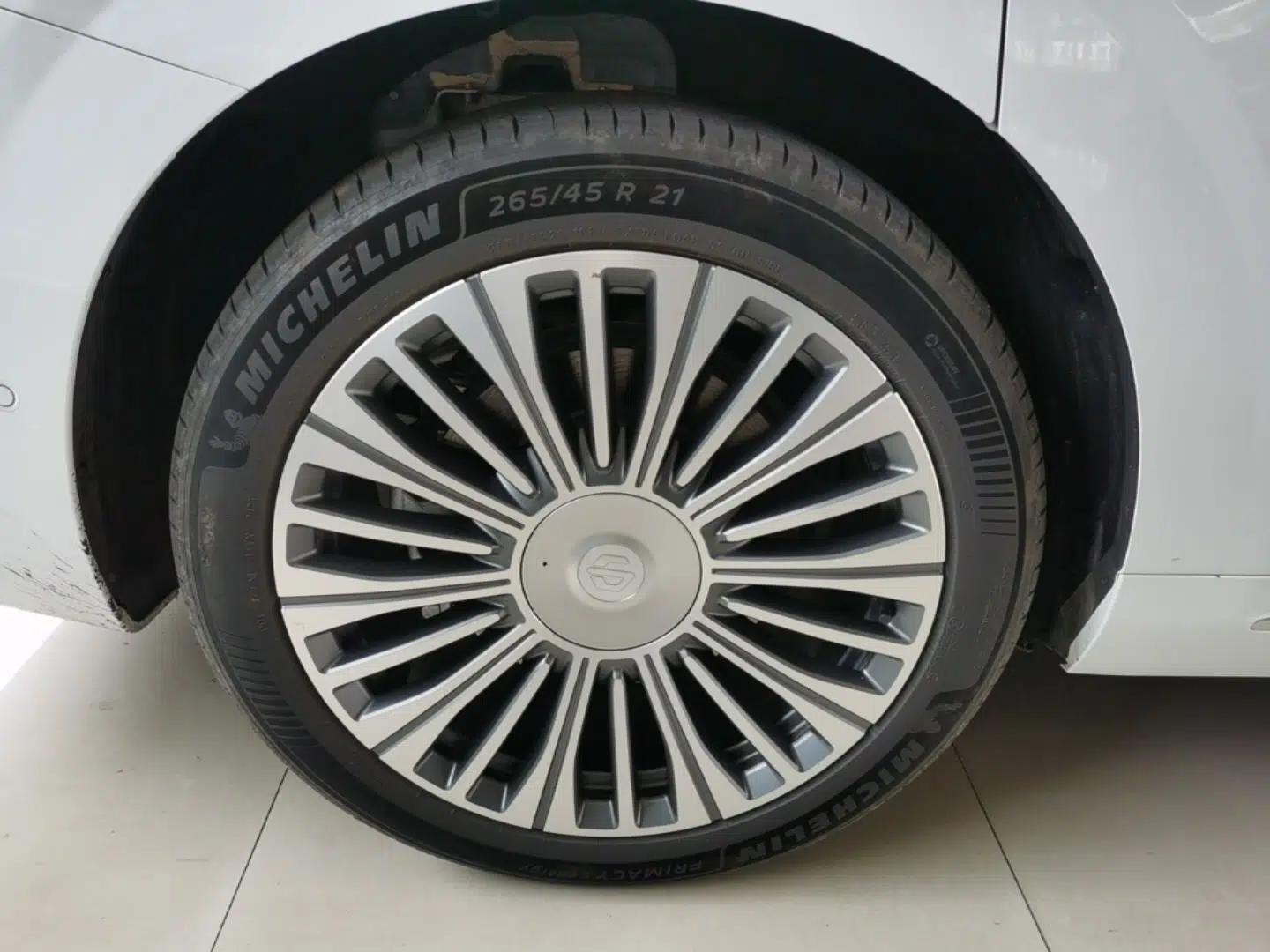 Leapmotor D19 2026 Pure Electric 720 Smart Luxury Edition Six-Seat — миниатюра 11