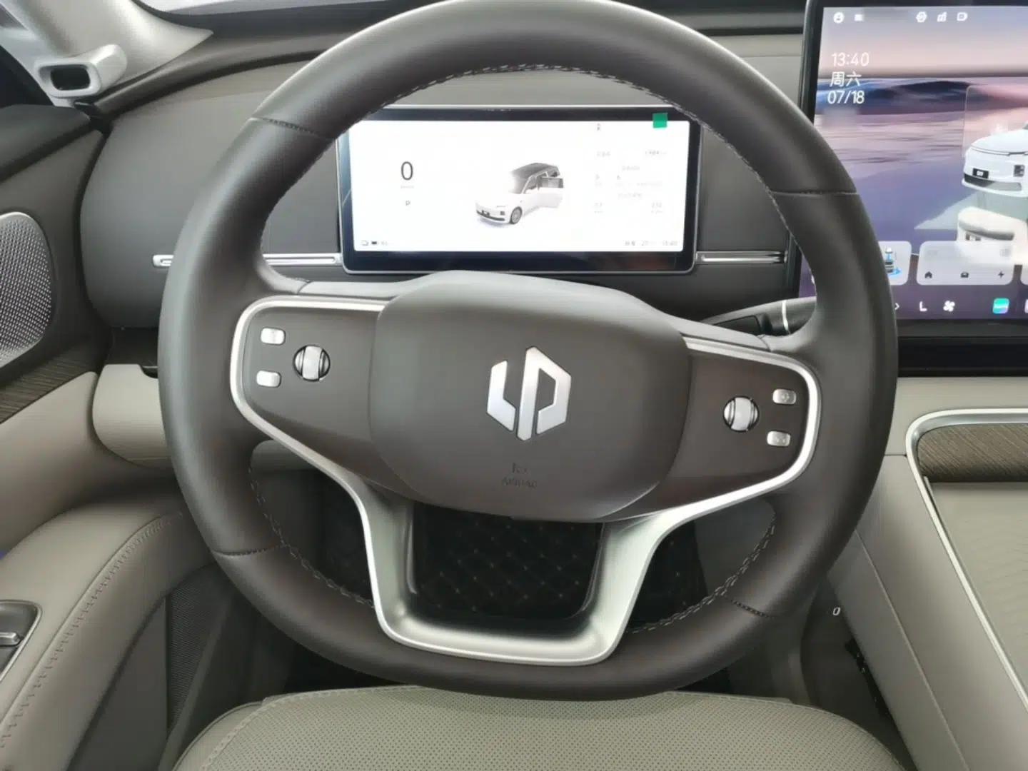 Leapmotor D19 2026 Pure Electric 720 Smart Luxury Edition Six-Seat — миниатюра 13