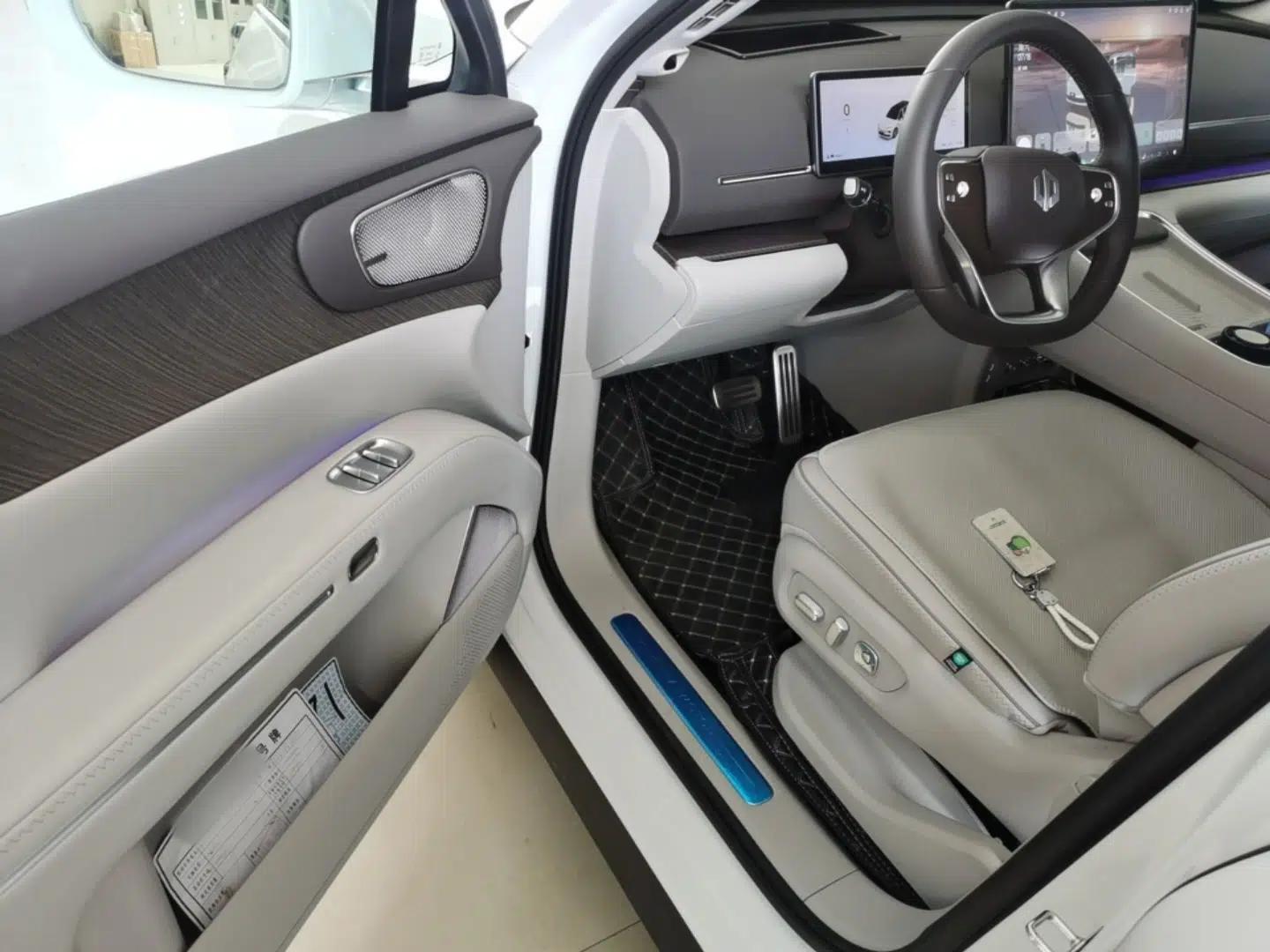 Leapmotor D19 2026 Pure Electric 720 Smart Luxury Edition Six-Seat — миниатюра 18