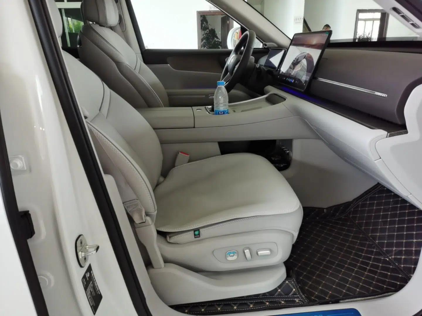 Leapmotor D19 2026 Pure Electric 720 Smart Luxury Edition Six-Seat — миниатюра 19