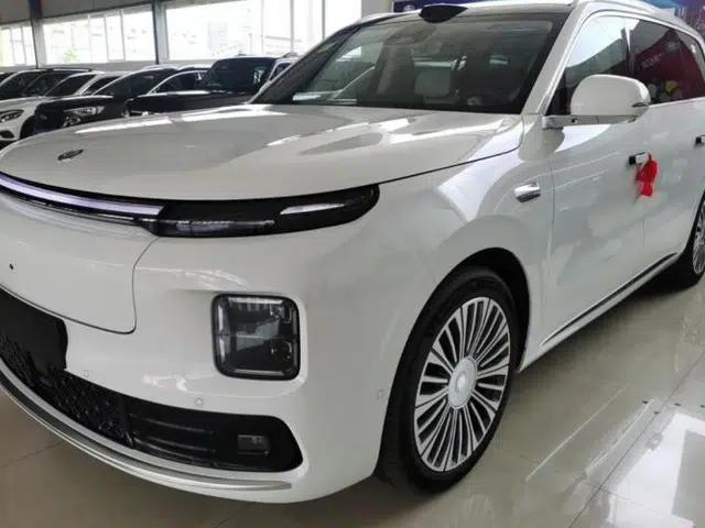 Leapmotor D19 2026 Pure Electric 720 Smart Luxury Edition Six-Seat