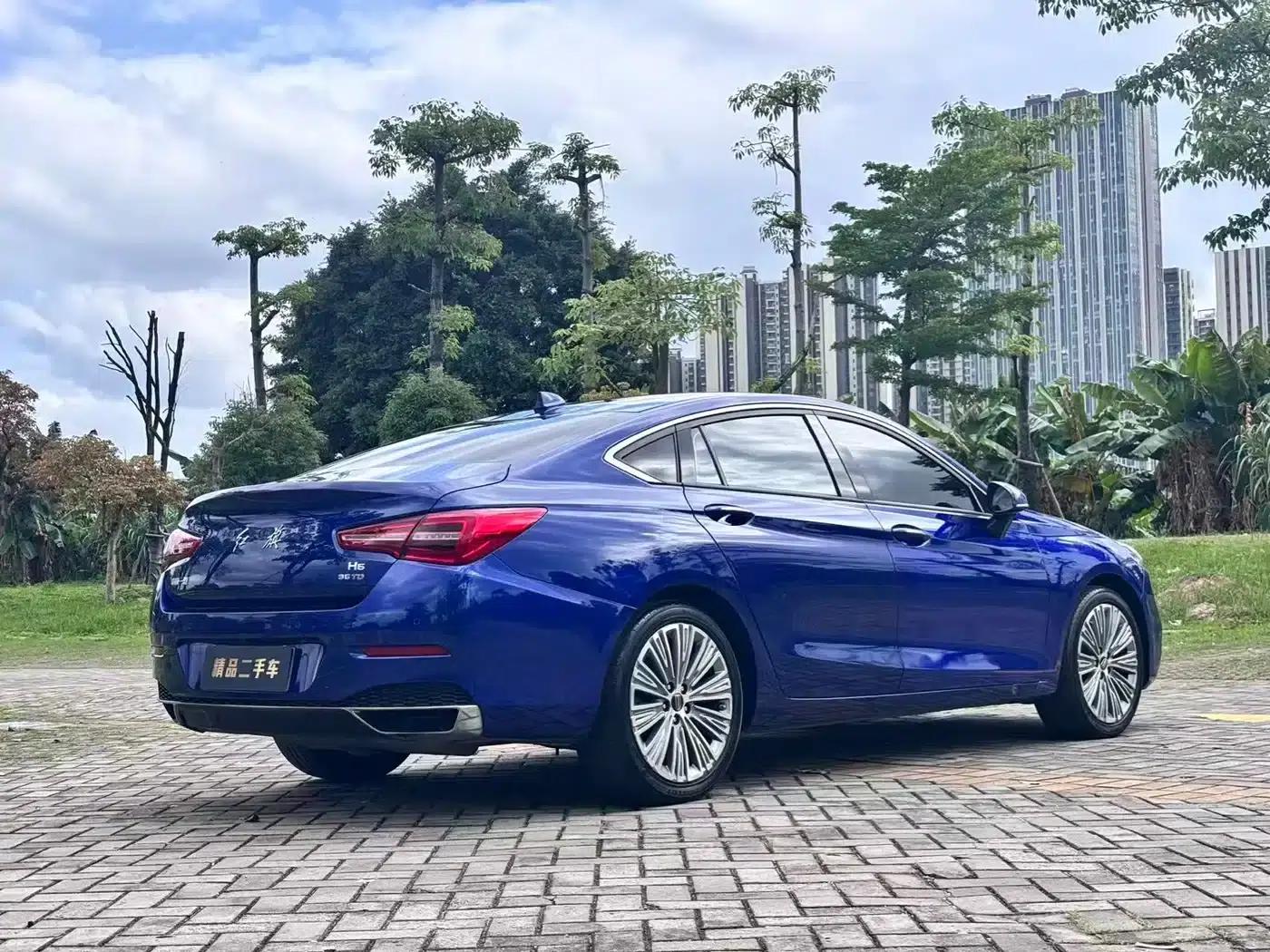 Hongqi H5 2022 Classic Edition Facelift 1.8T Automatic Intelligent Flagship Edition — миниатюра 6