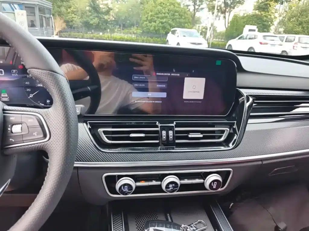 Hongqi HS5 2026 2.0T 2WD Xuan Ying Edition — миниатюра 13