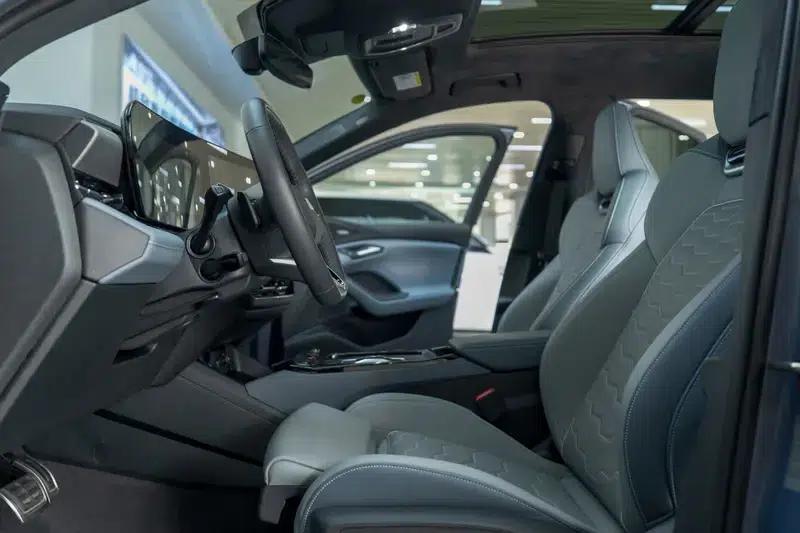 Audi Q6L e-tron 2026 First Edition — миниатюра 12