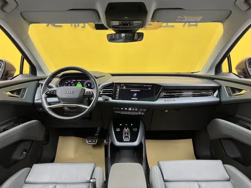Audi Q5 e-tron 2022 Model 40 e-tron Star Edition Mech Suit — миниатюра 35