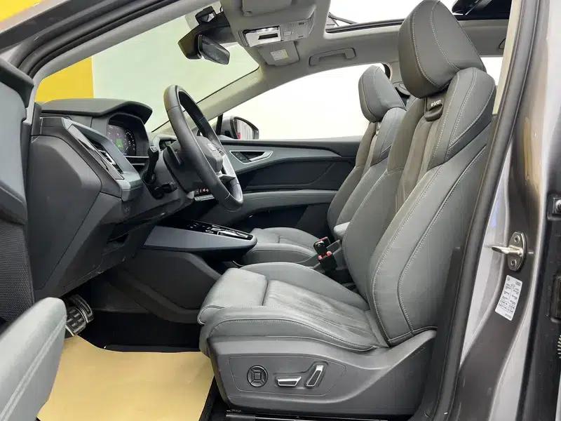 Audi Q5 e-tron 2022 Model 40 e-tron Star Edition Mech Suit — миниатюра 38