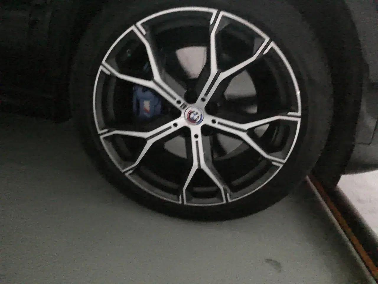 BMW X6 2021 xDrive40i Luxury Model with M Sport Package — миниатюра 8