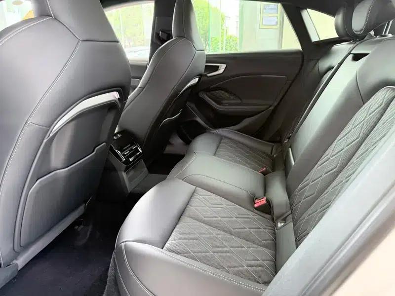Audi A5L Sportback 2026 2.0TFSI 150kW quattro Premium Model — миниатюра 15