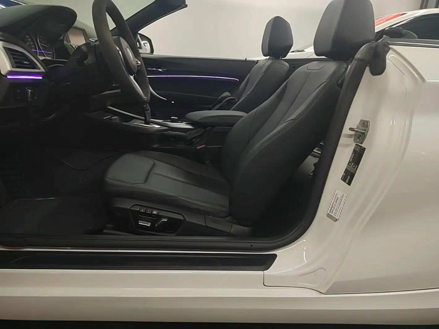 BMW 2 Series 2015 220i Convertible Coupe Leading Model — миниатюра 22